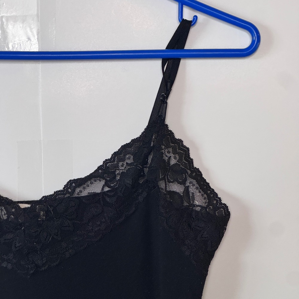 Y2k Zenana Outfitters Lace Trim Cami Size M Black Stretch Coquette 90s Layering - Picture 3 of 9